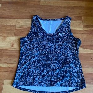 Nike top